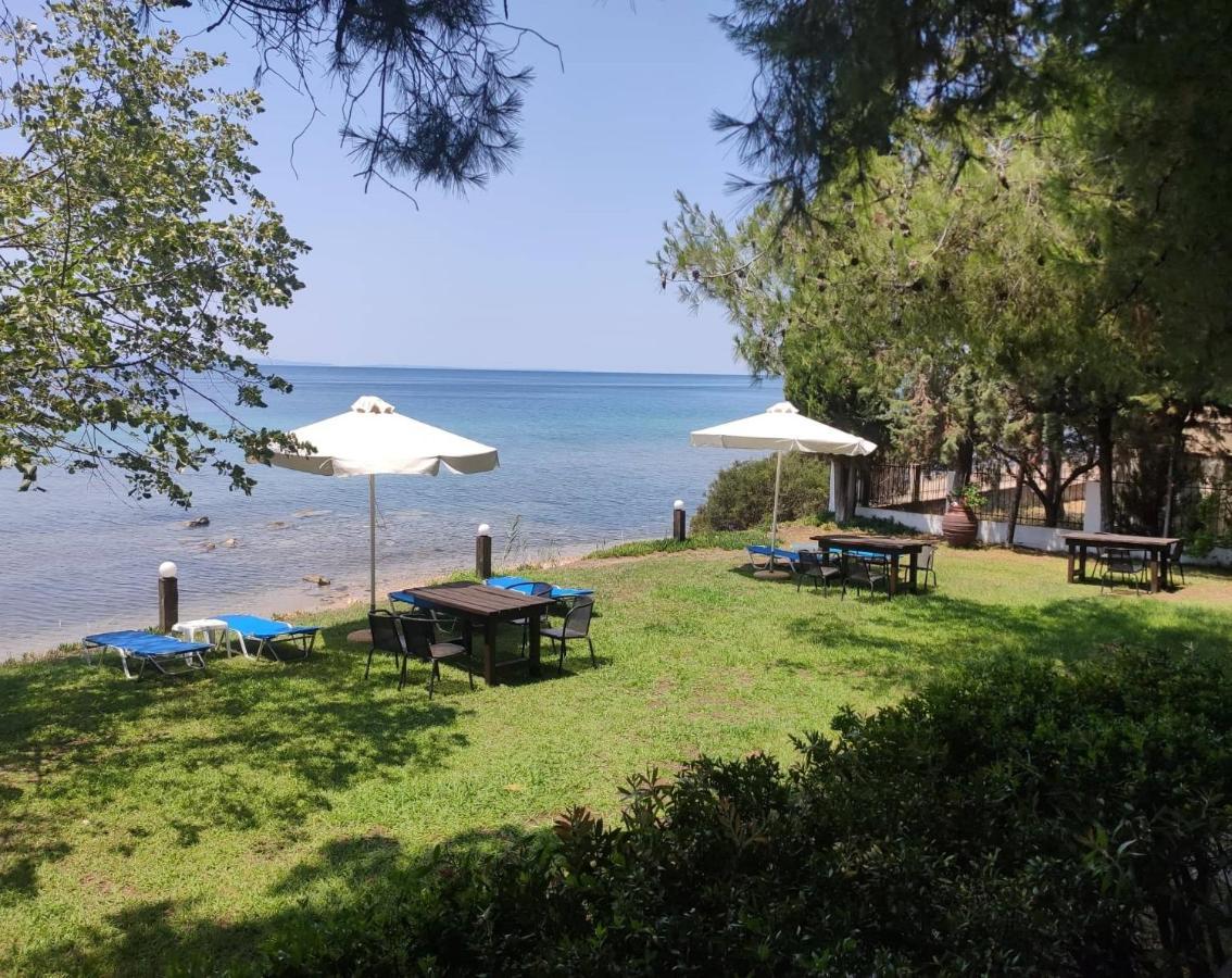 Para Thin Alos Inn Neos Marmaras Bagian luar foto