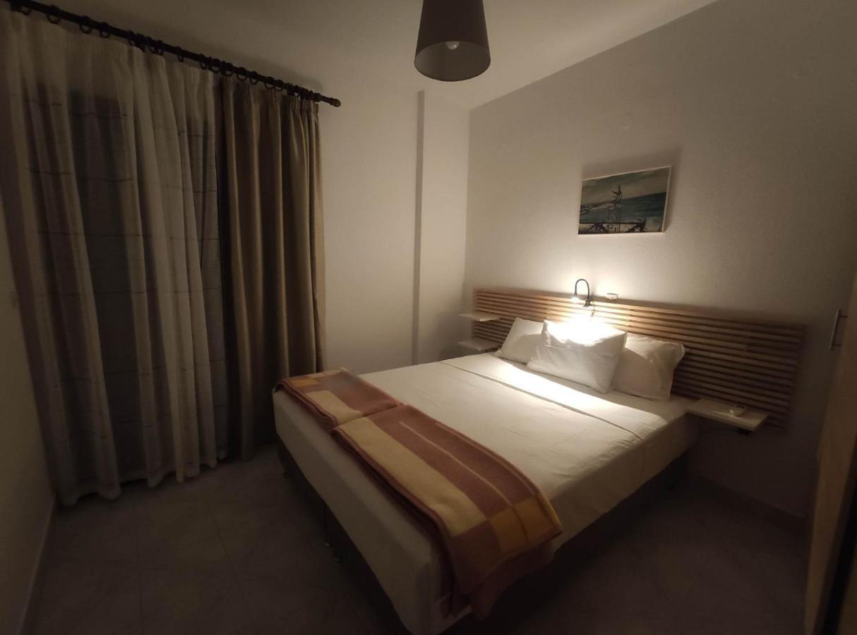 Para Thin Alos Inn Neos Marmaras Bagian luar foto