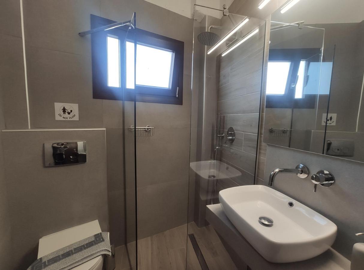 Para Thin Alos Inn Neos Marmaras Bagian luar foto