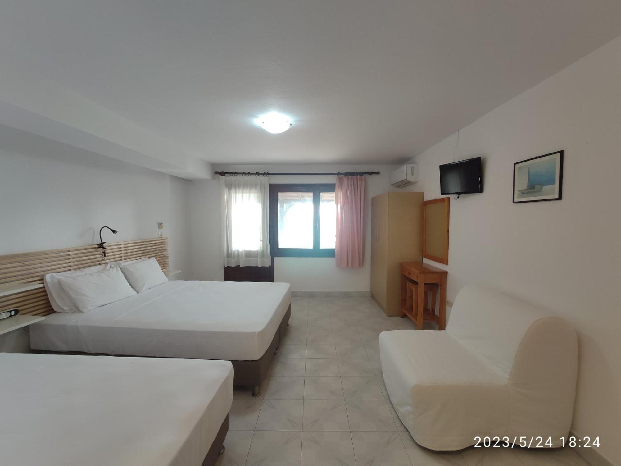 Para Thin Alos Inn Neos Marmaras Bagian luar foto