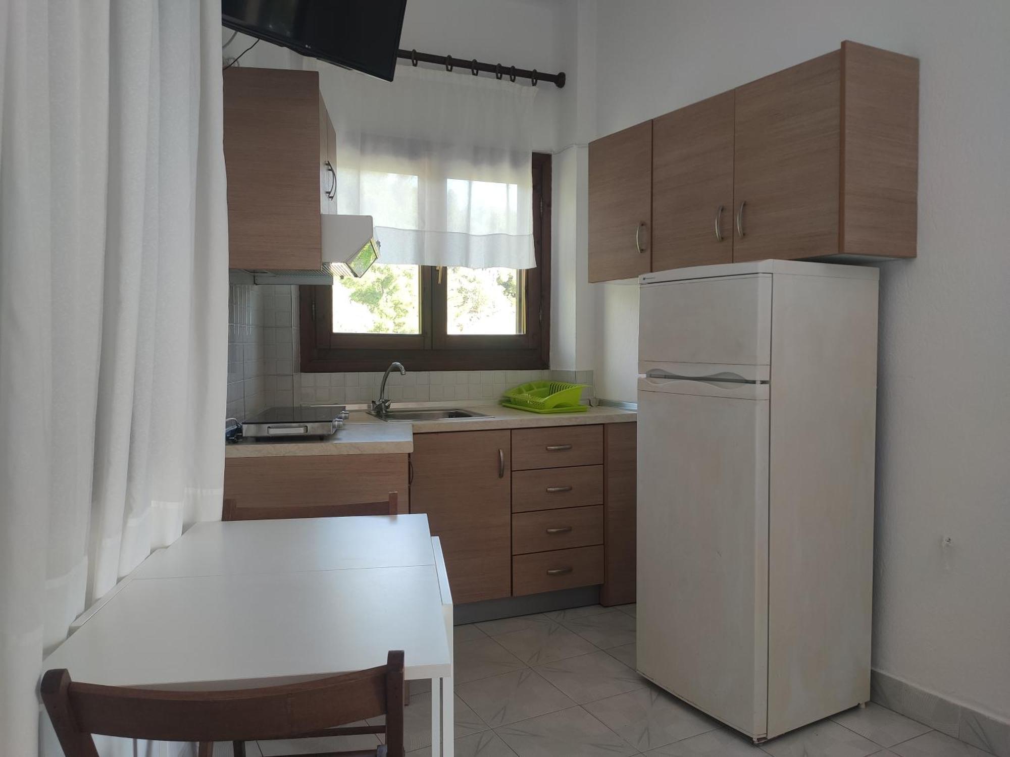 Para Thin Alos Inn Neos Marmaras Bagian luar foto